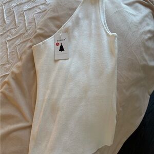 Zesica White One-Shoulder Ribbed Tank Top